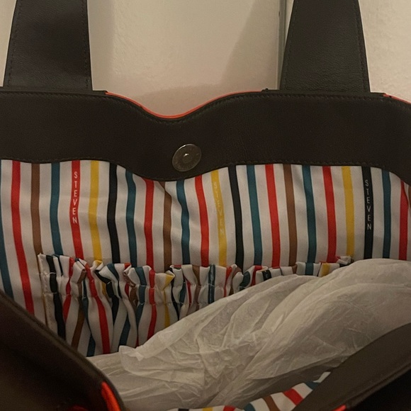 #47- Brand New Steve Madden Tote (Red) - Picture 3 of 9